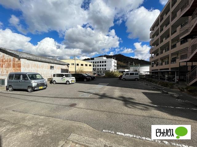 グランド・メール（401） 駐車場