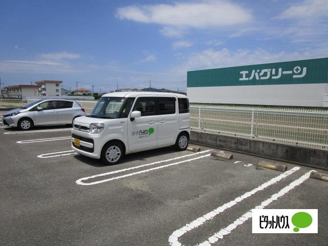 ジョイリバ−Ⅱ（102） 駐車場