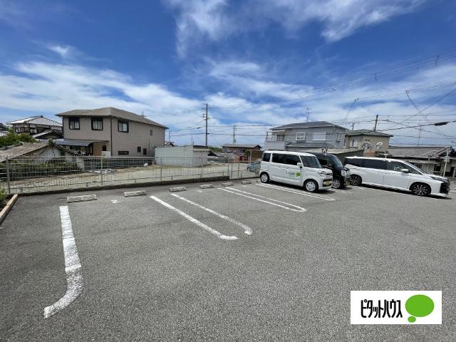 ベルサニーガーデン（106） 駐車場