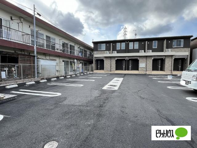 ＰＵＲＩ（102） 駐車場