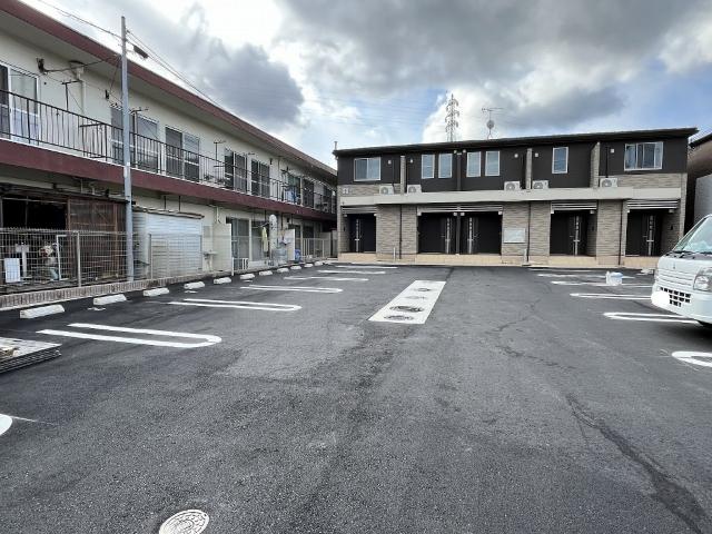 ＰＵＲＩ（102） 駐車場