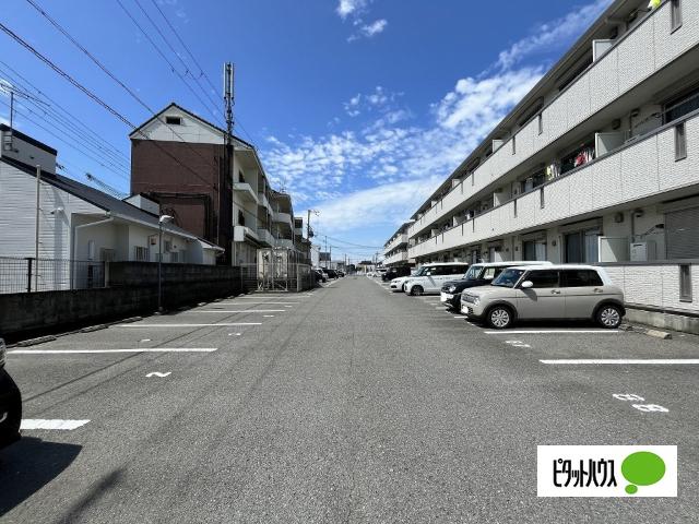 ファミリーメイト矢田　Ｂ棟（B201） 駐車場