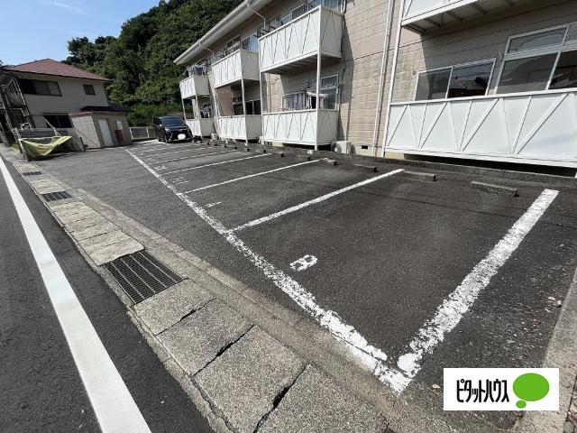 コーポサンシャイン（202） 駐車場