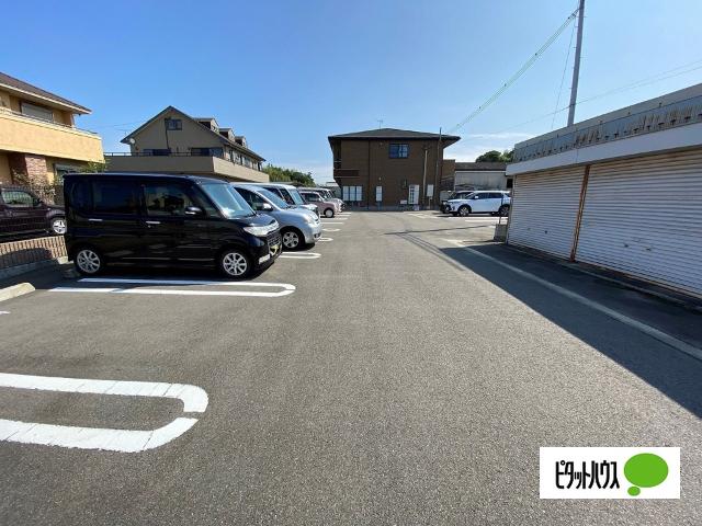 サンフェリーチェ（201） 駐車場