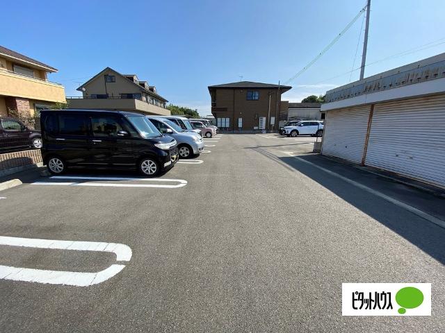 サンフェリーチェ（201） 駐車場