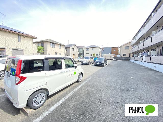 ファースト西浜（206） 駐車場