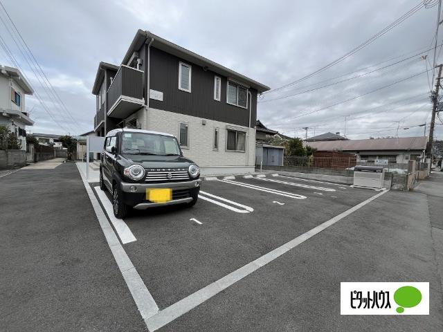 グランドソレーユ西浜（202） 駐車場
