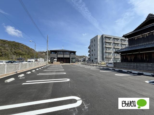 リヴェール西庄Ⅰ（101） 駐車場