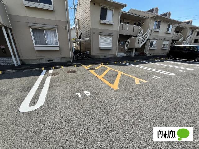メゾン楠見中　Ｃ棟（213） 駐車場