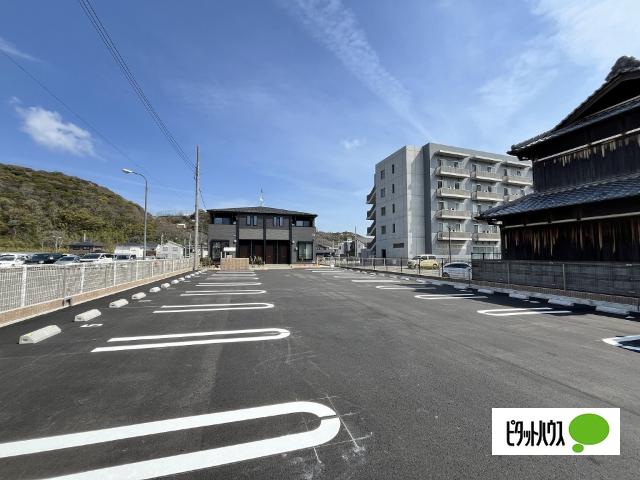 リヴェール西庄Ⅰ（102） 駐車場