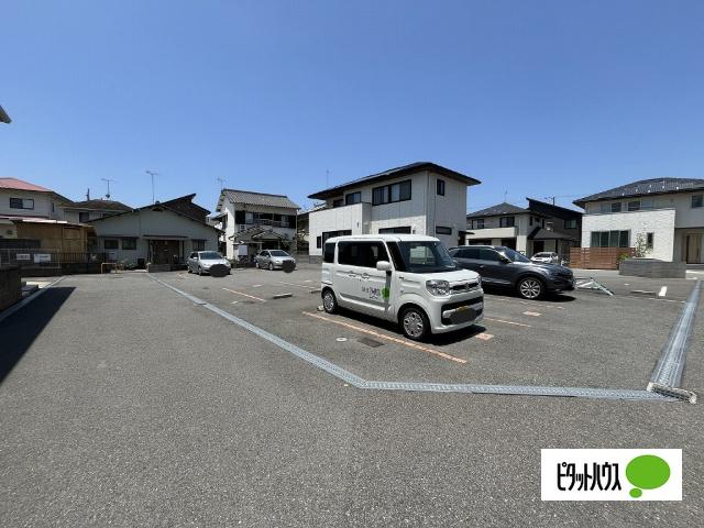 ブリオーソ東高松（101） 駐車場