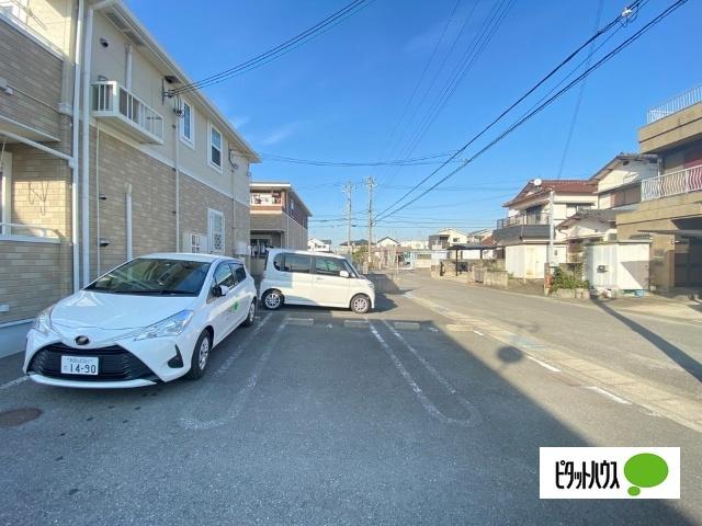 アーデン西浜　Ⅴ（201） 駐車場