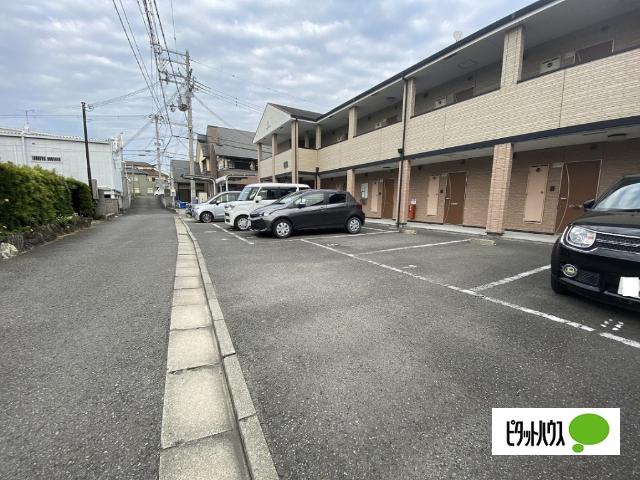 アーバンパレス中之島（108） 駐車場