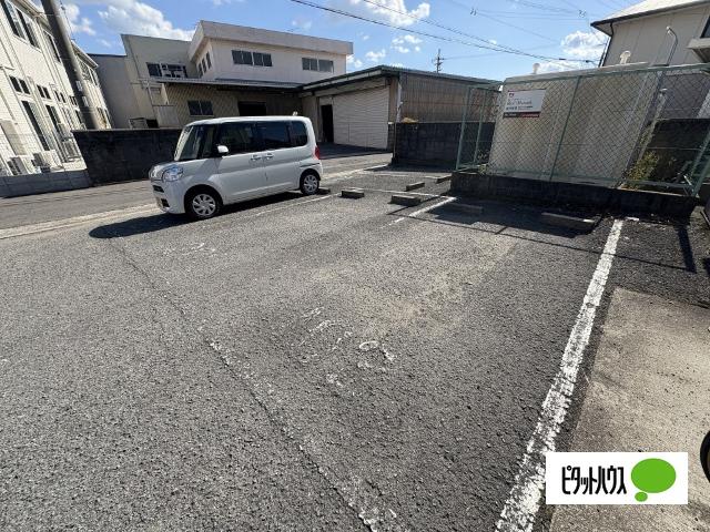 ディアスくすみⅡ 駐車場
