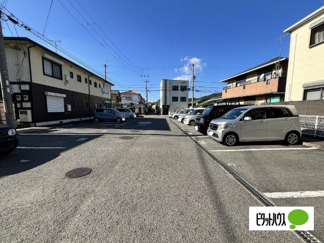 ディアス山茂（202） 駐車場
