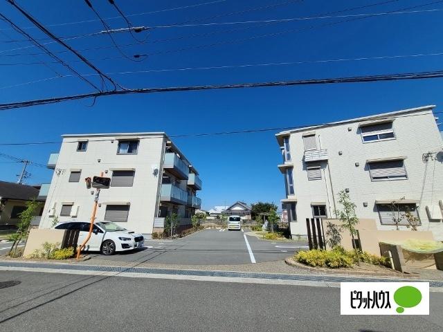 ベレオ小堀（301） 駐車場