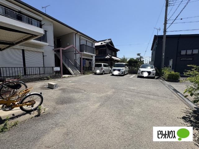 ディアス藤本（202） 駐車場