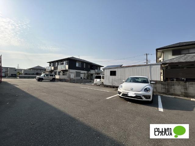エクストリーム西小二里（105） 駐車場