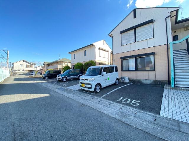 ディアス北村（207） 駐車場