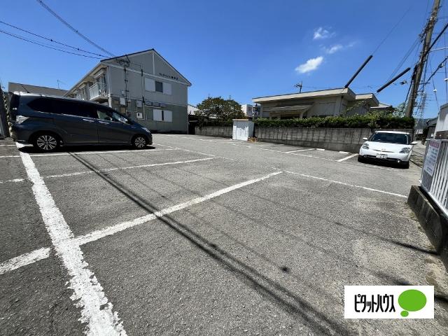 フレグランス船所（207） 駐車場