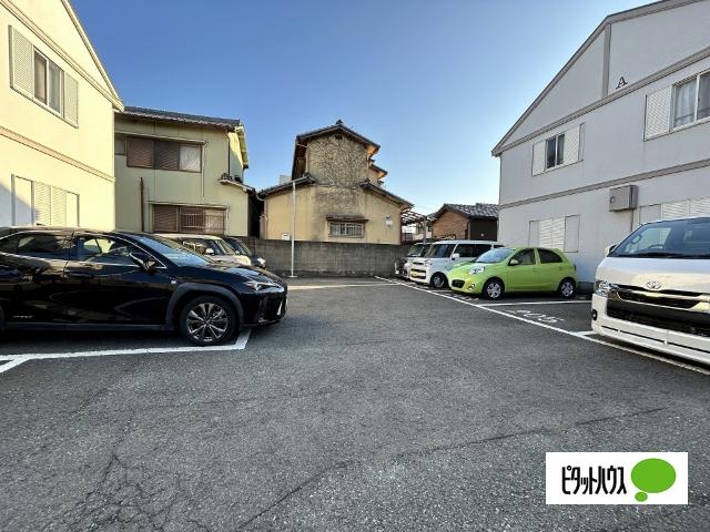 フレグランス今福 駐車場