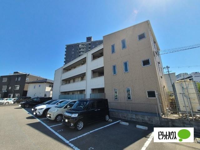 ベレオ黒田（302） 駐車場