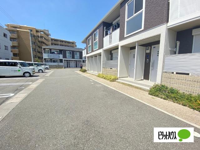 メゾンクレール関戸（106） エントランス