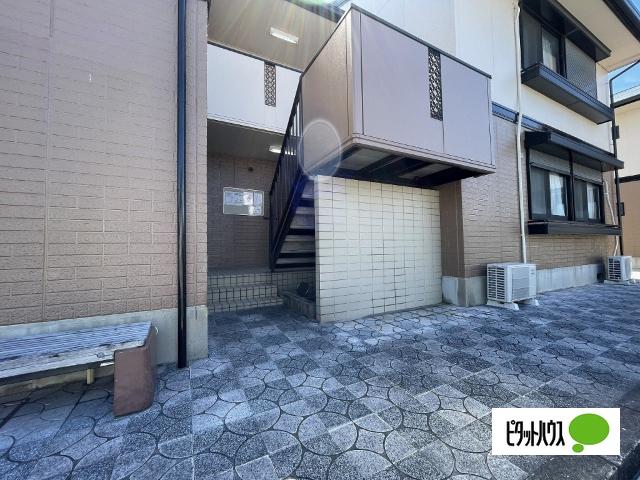 ヤマイチPLAZAセジュール弐番館（205） エントランス