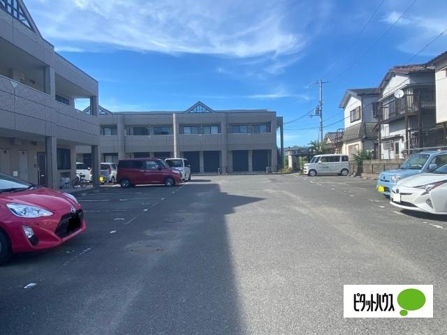 コート・ヴィラージュB棟 駐車場
