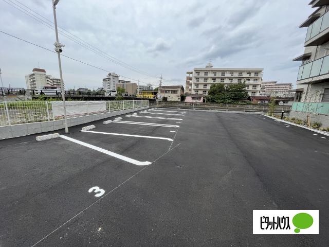 BEREO吹屋町（203） 駐車場