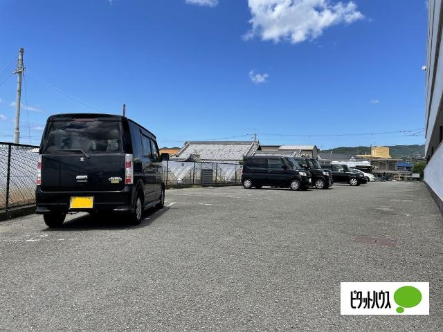 コーポサンライト（307） 駐車場