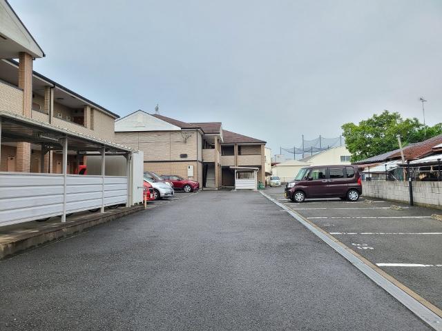 M　トゥルケーゼ（205） 駐車場