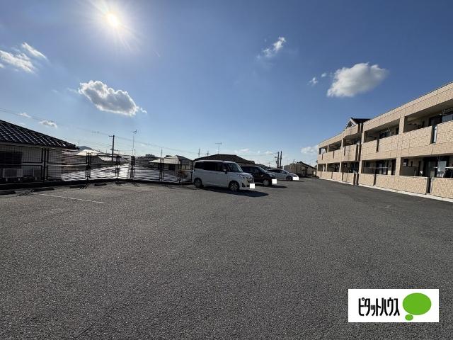 プレサスヒルズ（105） 駐車場