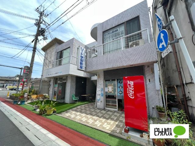 岡本ビル ロビー