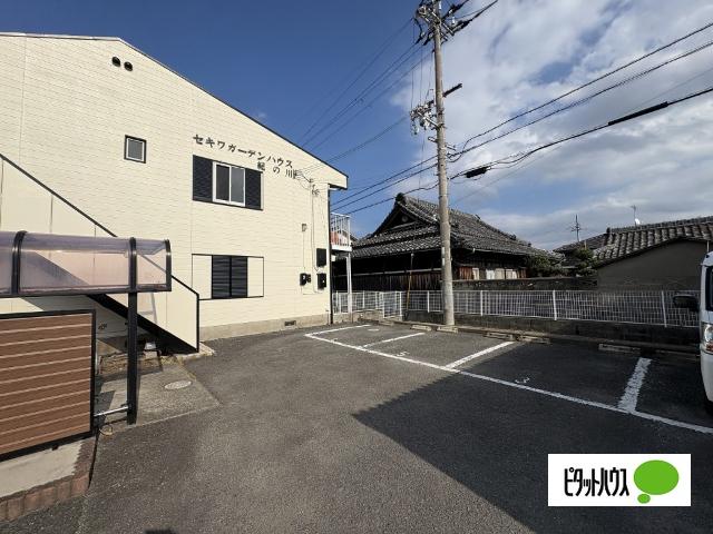 セキワガーデンハウス紀の川（103） 駐車場