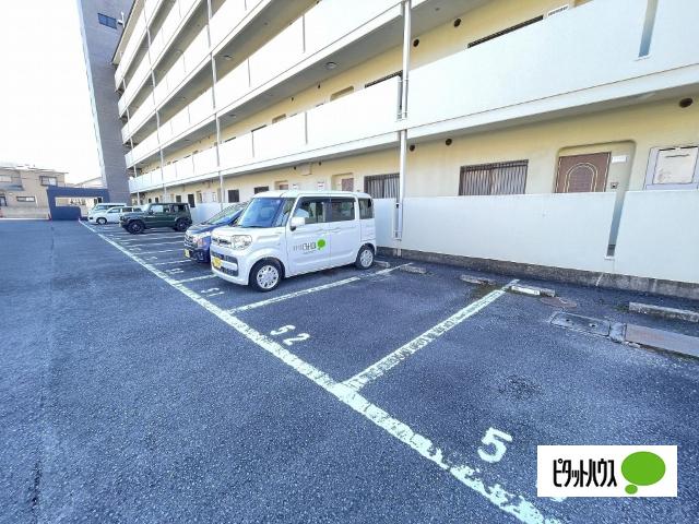 VIASACRA岩出（207） 駐車場