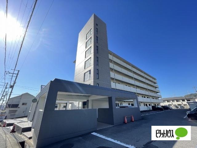VIASACRA岩出（207） 外観