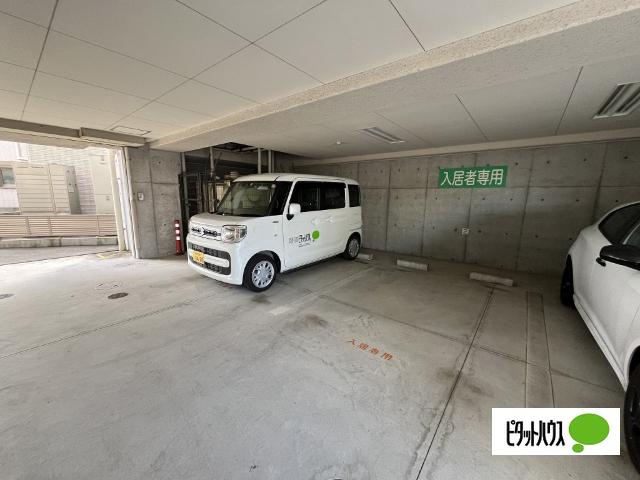 ル・シェール（4-A） 駐車場