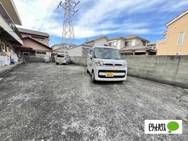 野崎ハイツ（6） 駐車場