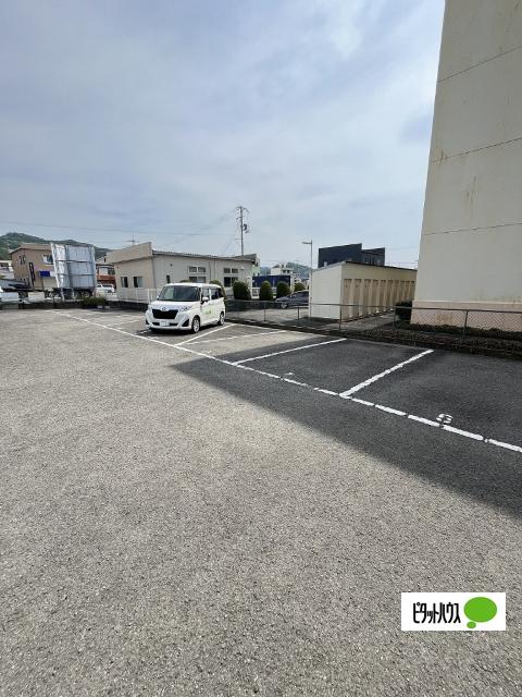 坂田マンション（108） 駐車場