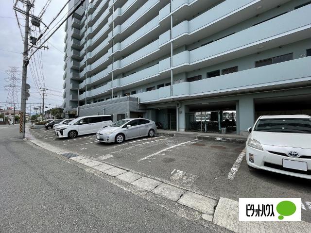 岩出市吉田マンション 駐車場