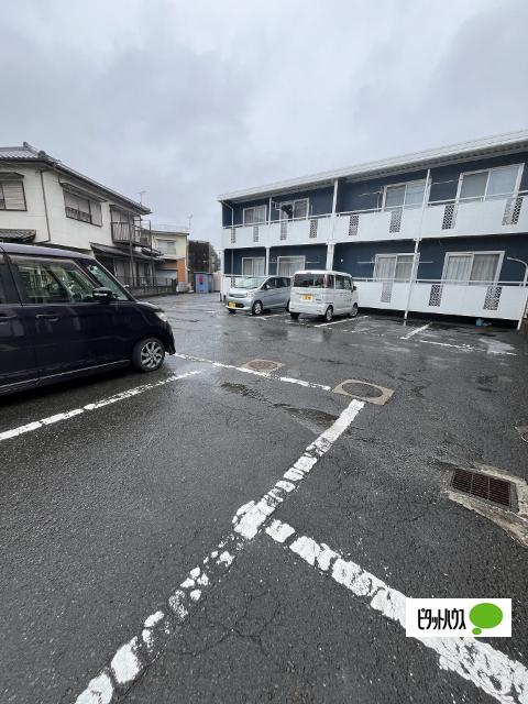 ホワイトハイツミサキⅠ（107） 駐車場