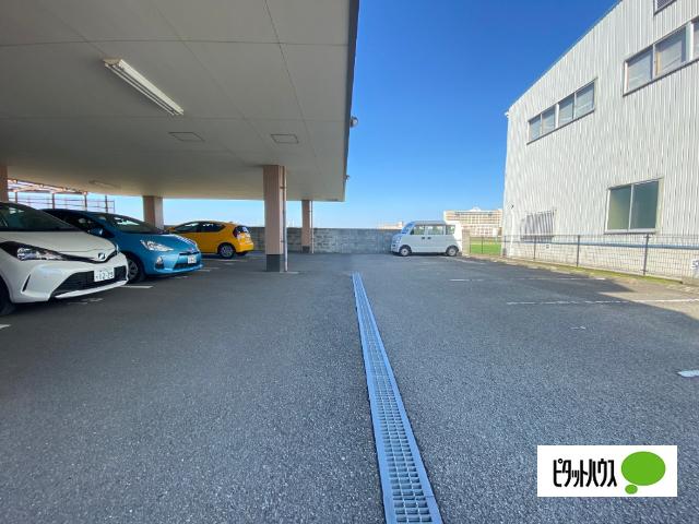 和歌山市布引マンション 駐車場