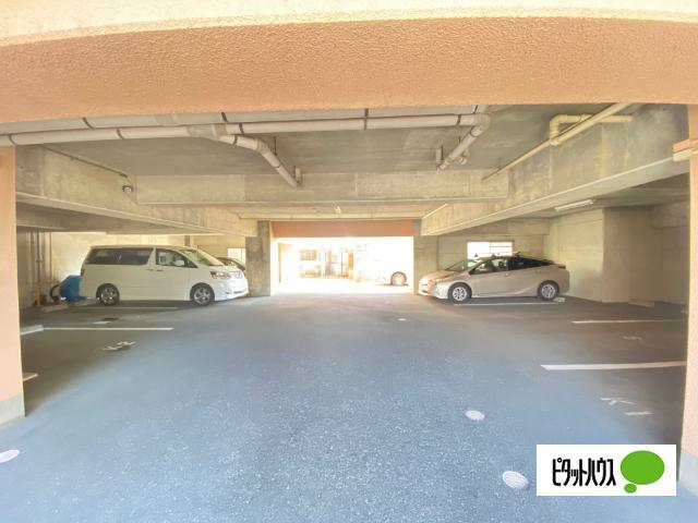 Ｍ・十三番丁（402） 駐車場