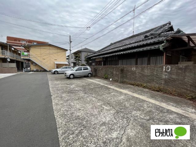 松興アパート（2F-2） 駐車場