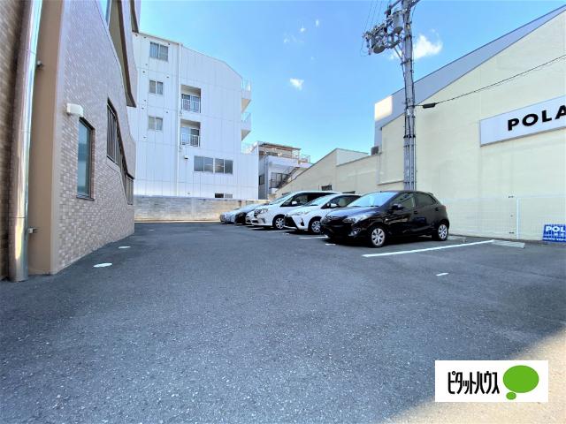 Ｎｉ モナーク（0702） 駐車場