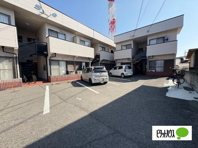 アーバンハウス（103） 駐車場
