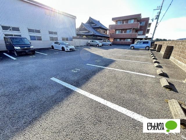 シーサイドＭ（203） 駐車場
