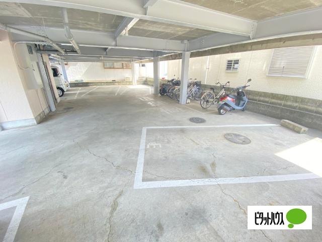マンション神前Ⅱ（2-C） 駐車場