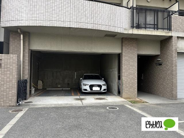 シャルマンエース（602） 駐車場